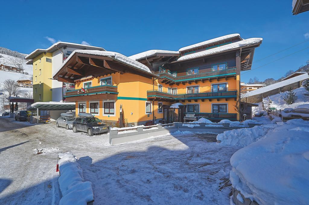 Hotel Garni Wolfgang Saalbach-Hinterglemm Exterior photo
