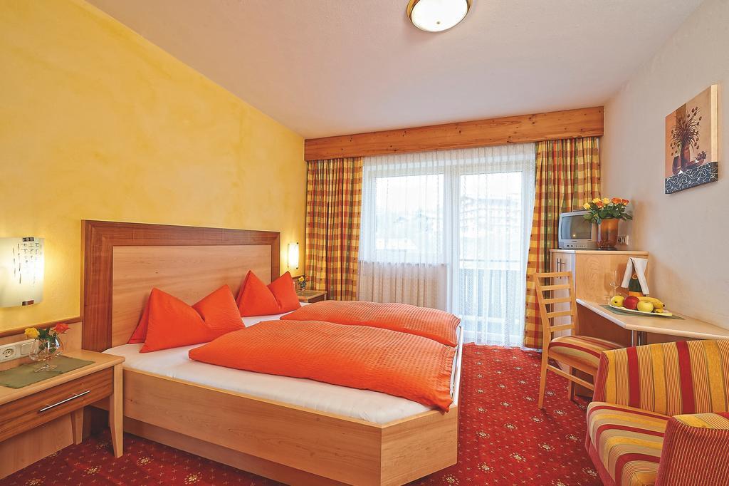 Hotel Garni Wolfgang Saalbach-Hinterglemm Room photo